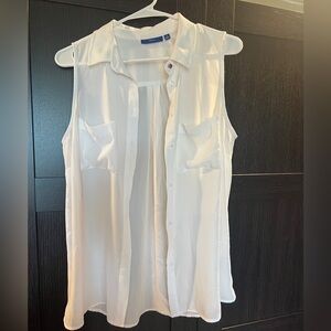 Woman’s size Med white silk sleeveless blouse